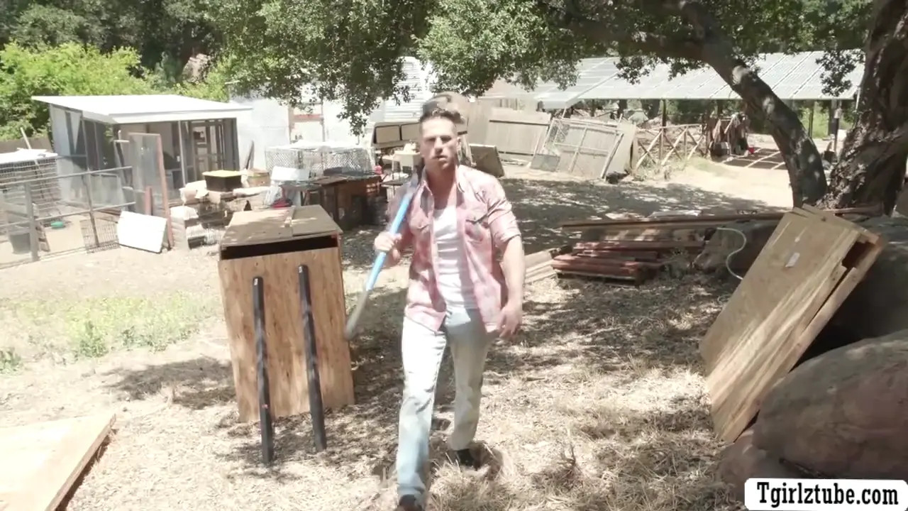 Watch Lucky earth dude bareback fucks space trans woman Shemale Porn Videos | TranSexBig.