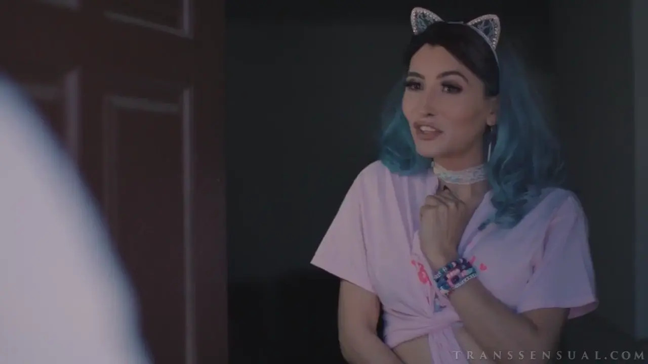 Watch My New Roomnate is a Camwhore Shemale Porn Videos | TranSexBig.