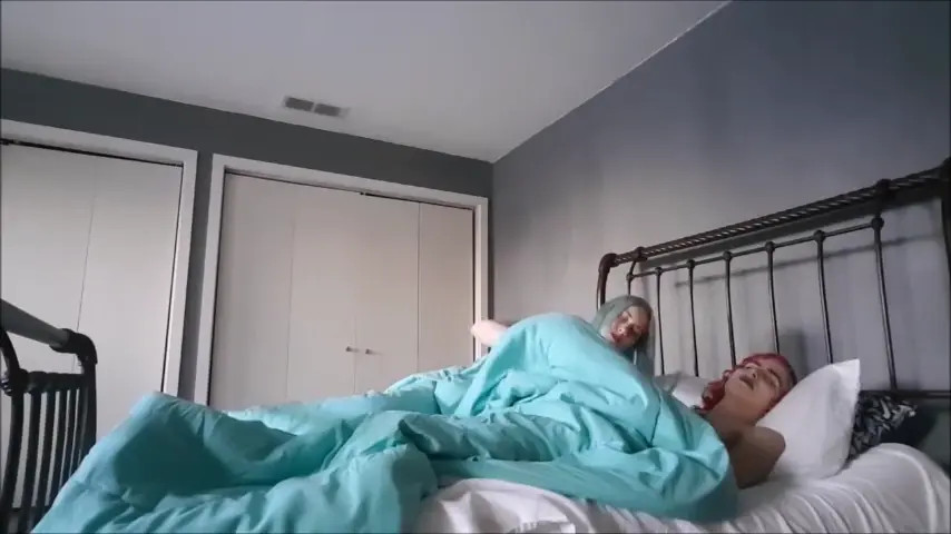 Watch Redhead tranny wakes up to her gf sitting on her face Shemale Porn Videos | TranSexBig.