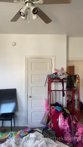 Watch TS Kataleya paid him with her beautiful Cock Shemale Porn Videos | TranSexBig.