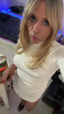 jenyfer trans French blonde nympho
