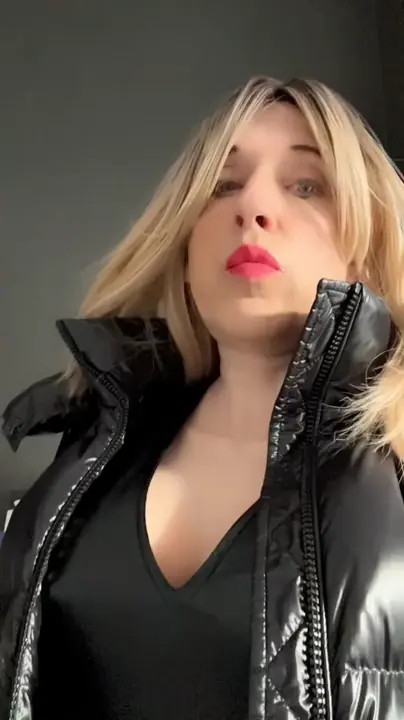 Watch jenyfertrans blonde nympho tgirl Shemale Porn Videos | TranSexBig.