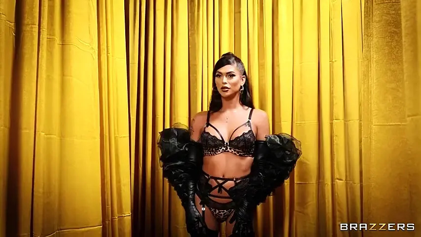 Watch Perfect domino Shemale Porn Videos | TranSexBig.