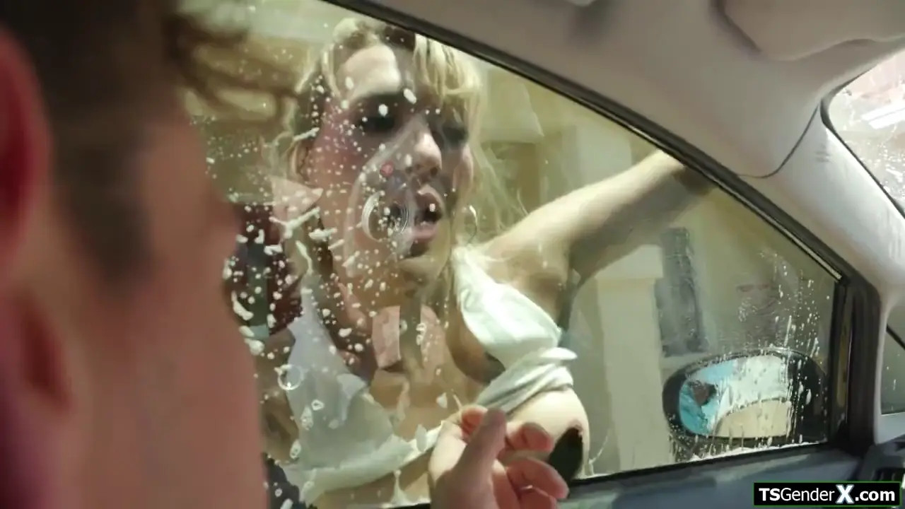 Watch Look at that a carwash with hot shemales Shemale Porn Videos | TranSexBig.