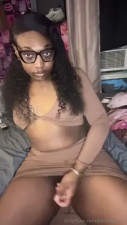 1/8 Thicc ebony masturbate