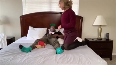 White teen tranny pleasing a black dude