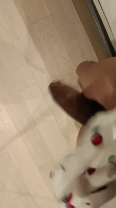 Watch Pretty Rue shows off her dick Shemale Porn Videos | TranSexBig.