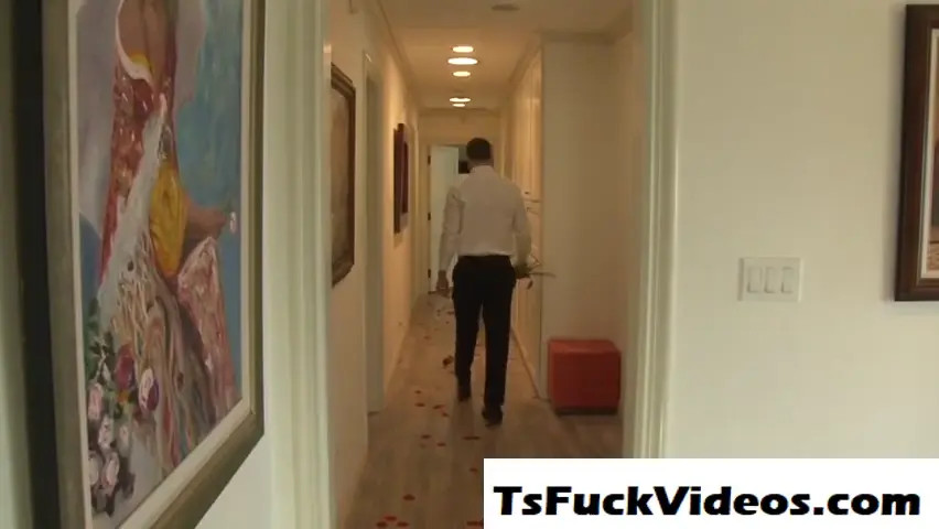 Watch Randy tranny yanks out jizz after a blowjob Shemale Porn Videos | TranSexBig.