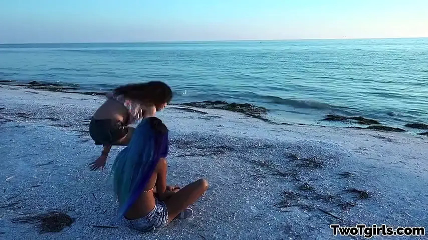 Watch Sydney's Cum Drips From Mara's Mouth Shemale Porn Videos | TranSexBig.