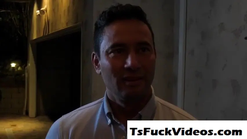 Watch Hot trans cutie giving head Shemale Porn Videos | TranSexBig.