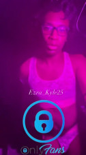 Ezra_Kyle25 sensual seduction dance in pink lingerie (black femboy)