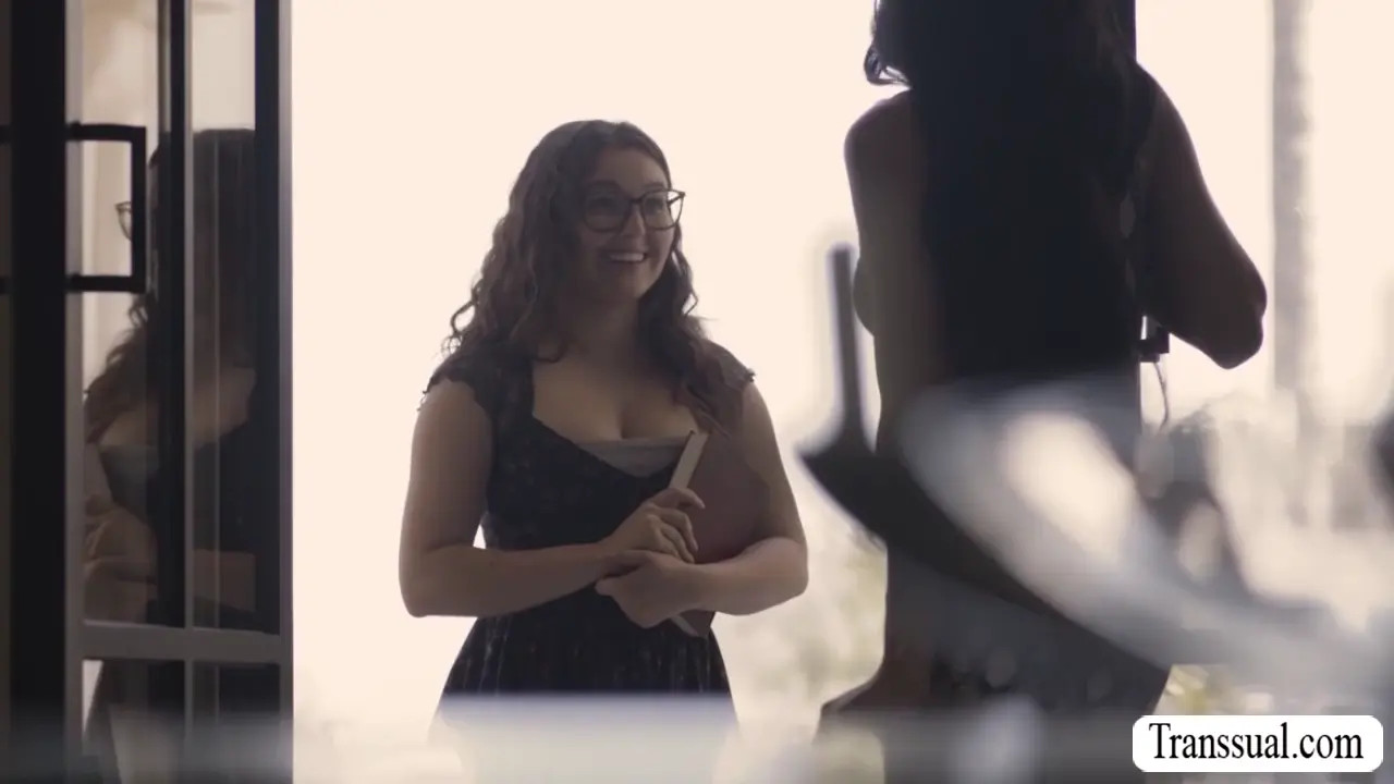 Watch Skinny Trans babe fucks petites tight wet pussy Shemale Porn Videos | TranSexBig.