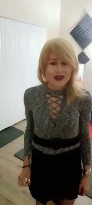 Watch Top this skirt Shemale Porn Videos | TranSexBig.