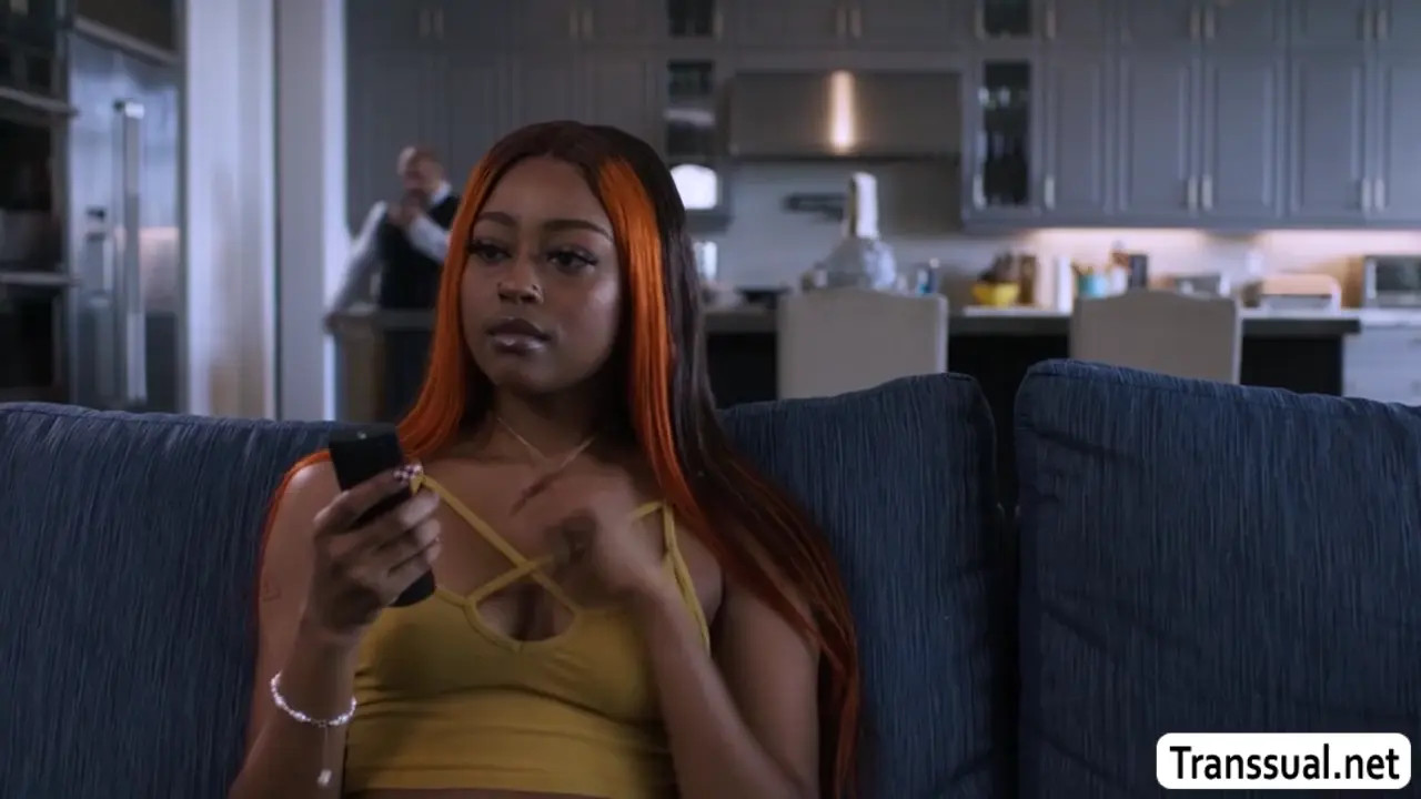 Watch Trans babe fucks boyfriends ebony stepdaughter Shemale Porn Videos | TranSexBig.