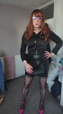 Skirt bulge in black skirt