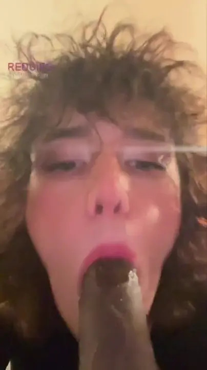 Watch @petithungrysissy Shemale Porn Videos | TranSexBig.