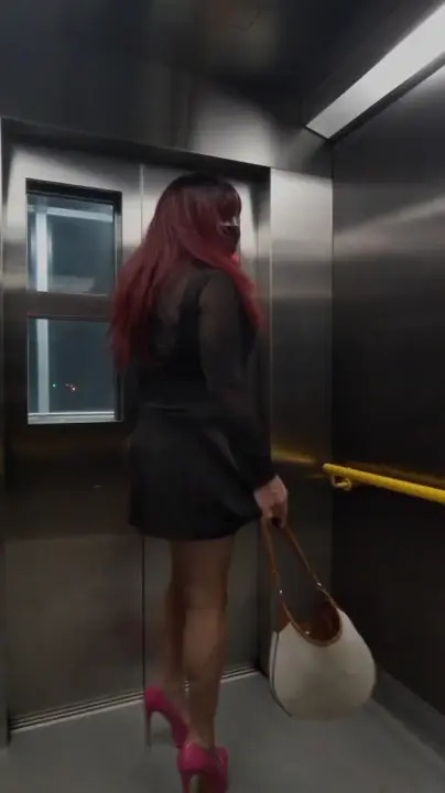 Watch Shemale fucks a BBC dildo in public train station Shemale Porn Videos | TranSexBig.