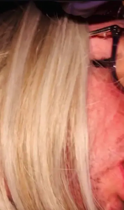 Watch Artgerecht benutzt Shemale Porn Videos | TranSexBig.