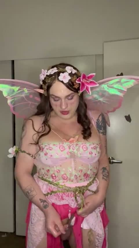 Watch Fairy shemale jerks off for daddy 2: fairies gone feral Shemale Porn Videos | TranSexBig.